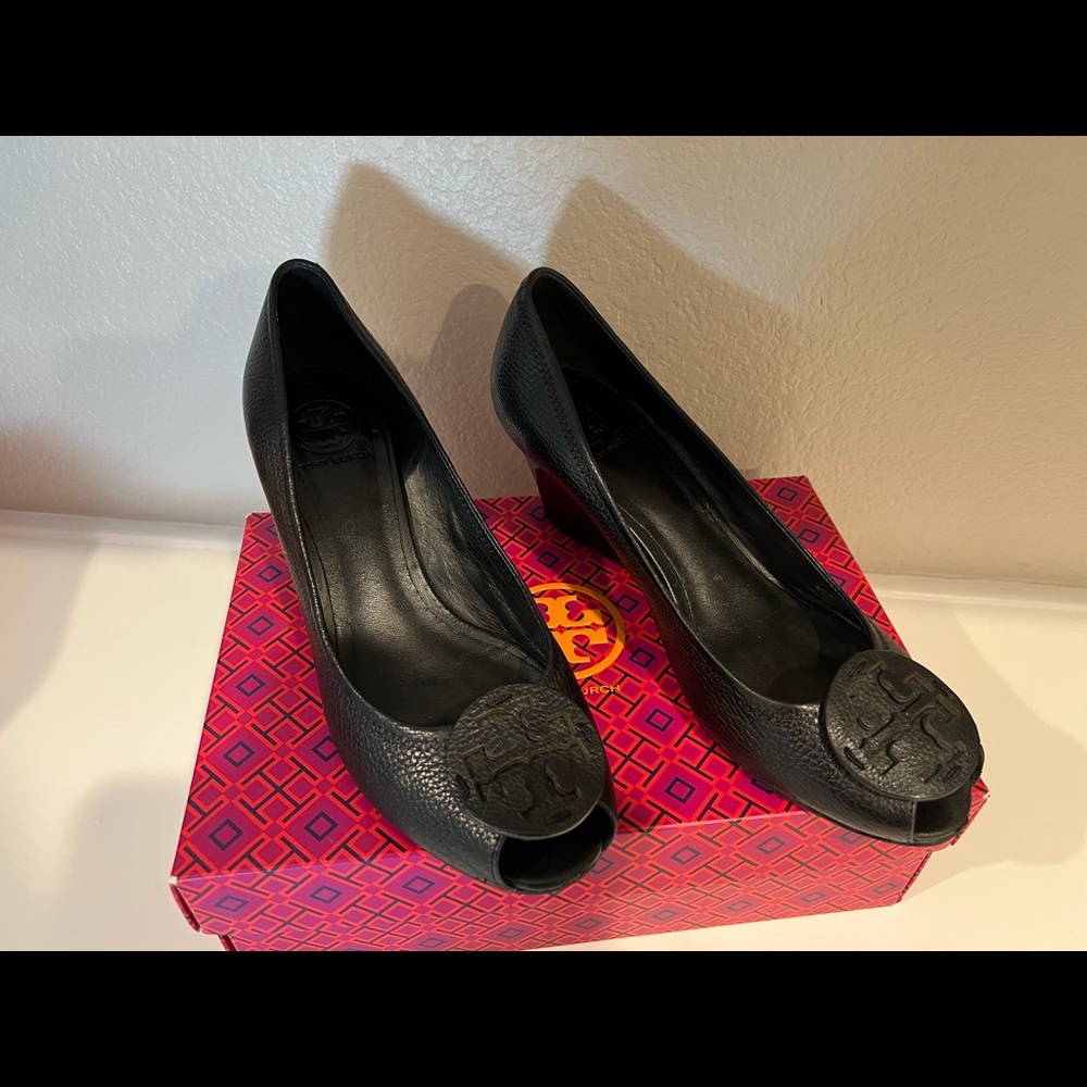 Tory Burch Sally 2 leather wedge black sz 11